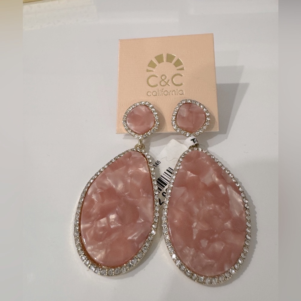 C & C California mother-of-pearl pinkish color drop earrings. Length 2.8”